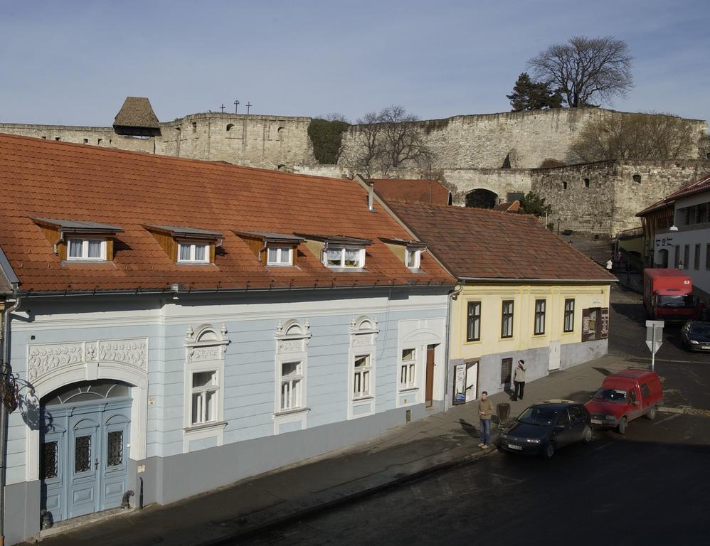 Várkapu Panzió Eger Exterior foto
